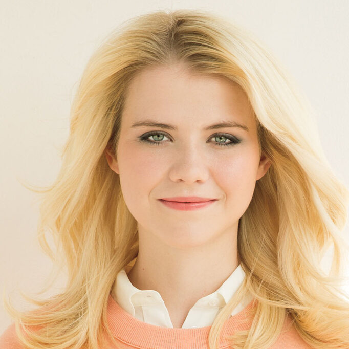 Forward by Elizabeth Smart (photo of Elizabeth)